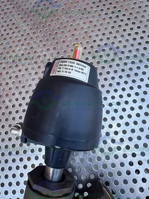 USED GEMU 554/32 PNEUMATIC ANGLE SEAT GLOBE VALVE W/ 1 1/4" TO 1 1/2 THREADED FITTING