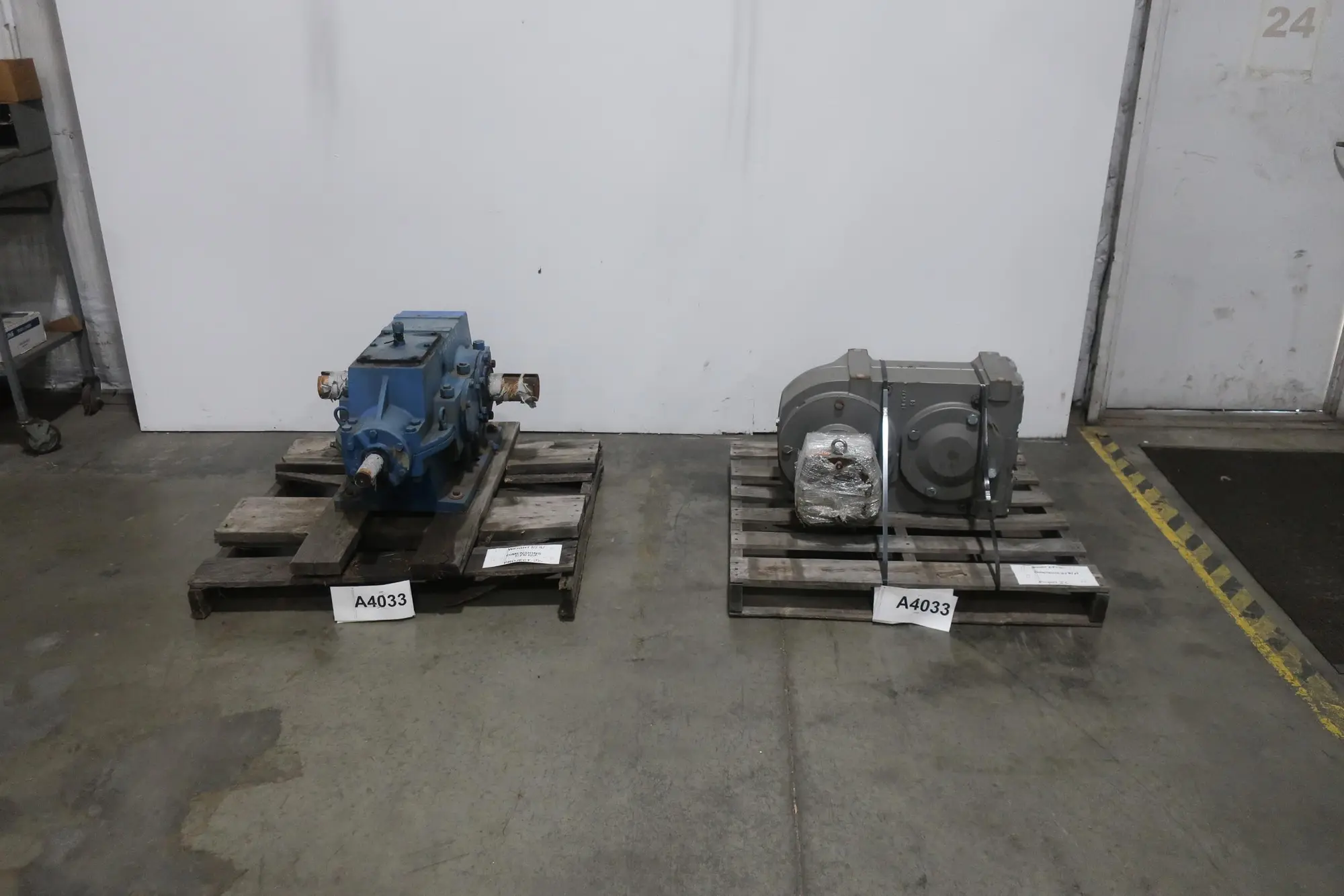 LOT OF 2 ASSORTED GEAR REDUCERS