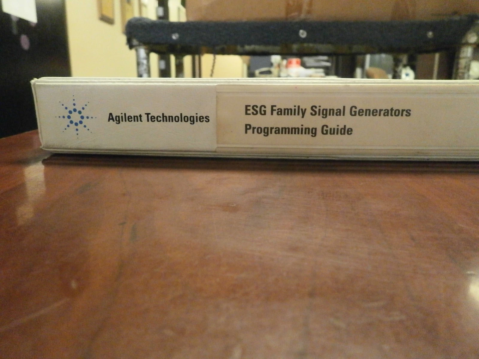 AGILENT TECHNOLOGIES ESG FAMILY SIGNAL GENERATORS PROGRAMMING GUIDE