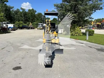 USED 2021 XCMG XE18U