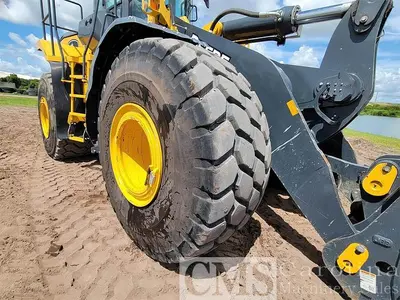 USED 2021 JOHN DEERE 744L WHEEL LOADER