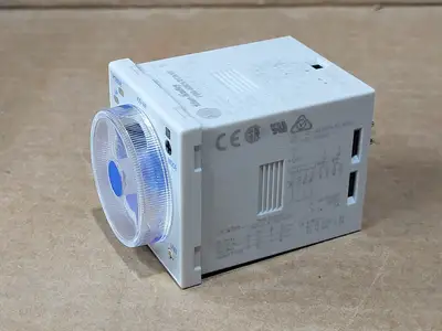 New | in-Stock ALLEN-BRADLEY 700-HR52TA17 Misc Electrical & Power Parts British Columbia CA | Lenmark #1439348