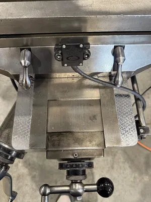 1998 BRIDGEPORT SERIES 1 Milling Machines | GMT (9)