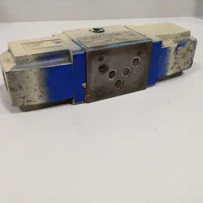 USED VICKERS DG4S4012CW3UH50