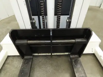 Crown 15BT Straddle Pallet Stacker Forklift 1400 lb 110" 12V Lift Manual Push