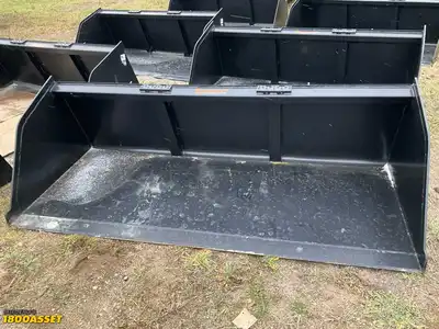New Tomahawk 90” snow/mulch skid steer bucket, welded on high carbon cutting edge, skid steer...