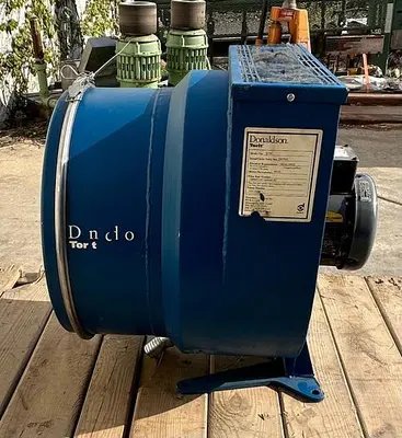USED DONALDSON E-700
