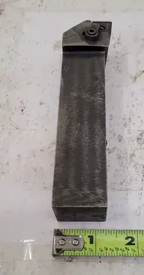 USED KENNAMETAL DCLNL-205D