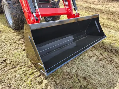 New | in-Stock 2025 MASSEY FERGUSON 1E.35 Tractor Loaders New York US | Abele Tractor #1343025
