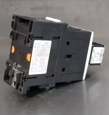 Siemens 3RT1036-1B.4 w/ 3RH1921-1HA22 contactor relay Loc4E37