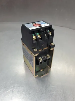 Allen Bradley 700DC-P300Z24 Ser A DC Control Relay. 4C-13