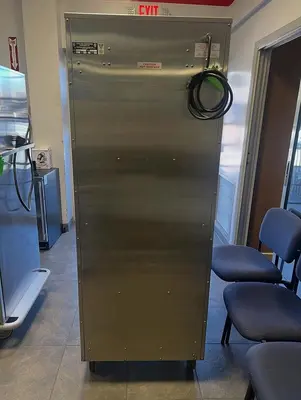 Royalton SSRPC-US Electric Full Size Mobile Heated Holding CabinetRoyalton SSRPC-US Electric Full Size Mobile Heated Holding Cabinet