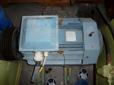 Krauss-Maffei HZ 125 peeler centrifuge, Titanium.