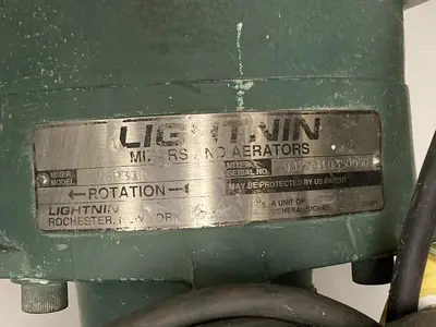 USED LIGHTNIN EV5P33M