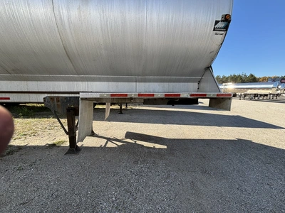Used 2012 WARREN BULK FEED TRAILER Tanker Trailers Michigan US | Miedema Asset Management Group #1709523