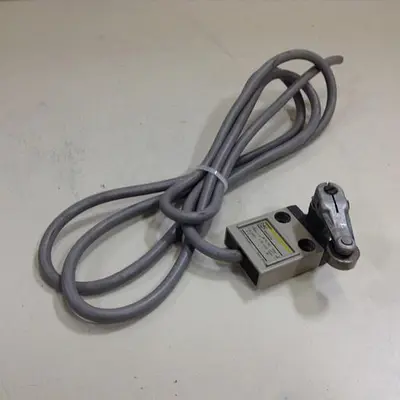 USED OMRON D4C-9033