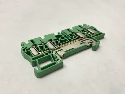 ZPE 2.5/4AN | Weidmuller  PE Terminal Tension-Clamp Connection 1608660000 LOT OF 5 - Used