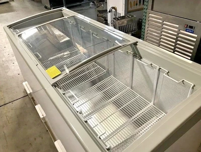 171-0001 72” Self Contained Chest Freezer Display Case