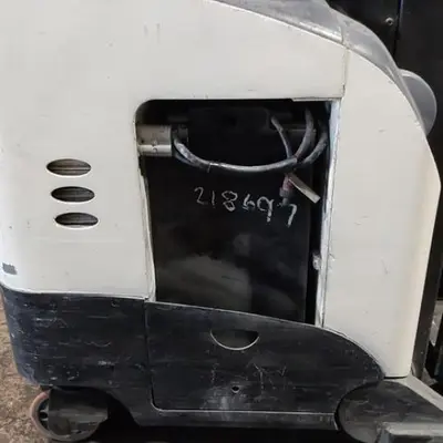 USED 2016 CROWN RR5725-45