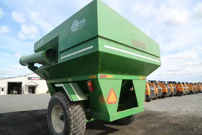 Used 2010 E-Z TRAIL 510 Grain Carts Pennsylvania US | Zimmerman Farm Service #1484418