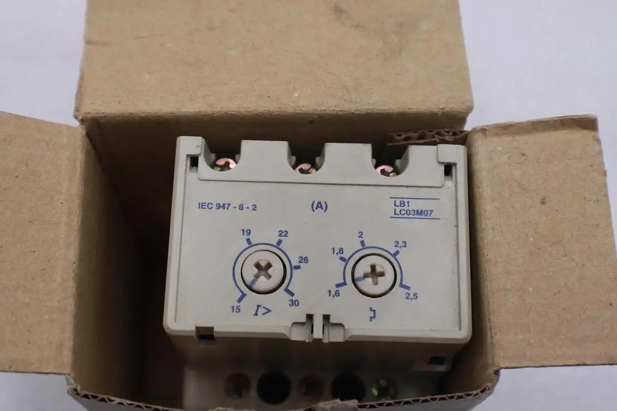 NEW Telemecanique LB1 LC03M07 Protection Overload Module STOCK L-439-C