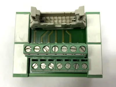 USED PHOENIX CONTACT TERMINATION BOARD 2962557 BROKEN DIN LATCH
