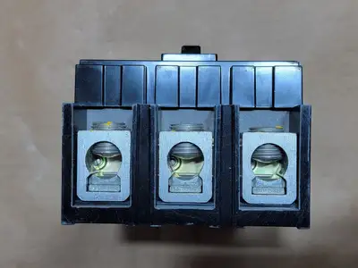 USED SQUARE D QDL32225
