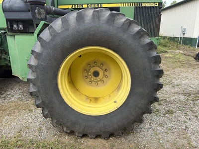Used JOHN DEERE 8650 TRACTOR 4WD and Track Tractors Michigan US | Miedema Asset Management Group #1443317