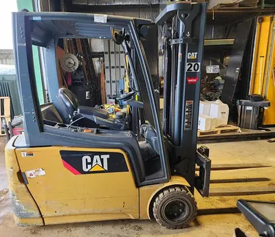 USED 2015 CATERPILLAR 2ET4000