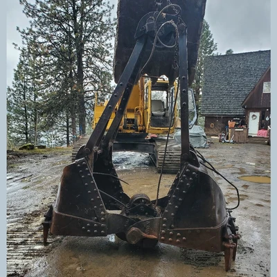 1.25 Yard Clamshell Bucket with Teeth