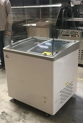 171-0337 31" Full Service Self Contained Ice Cream Gelato Dipping Freezer