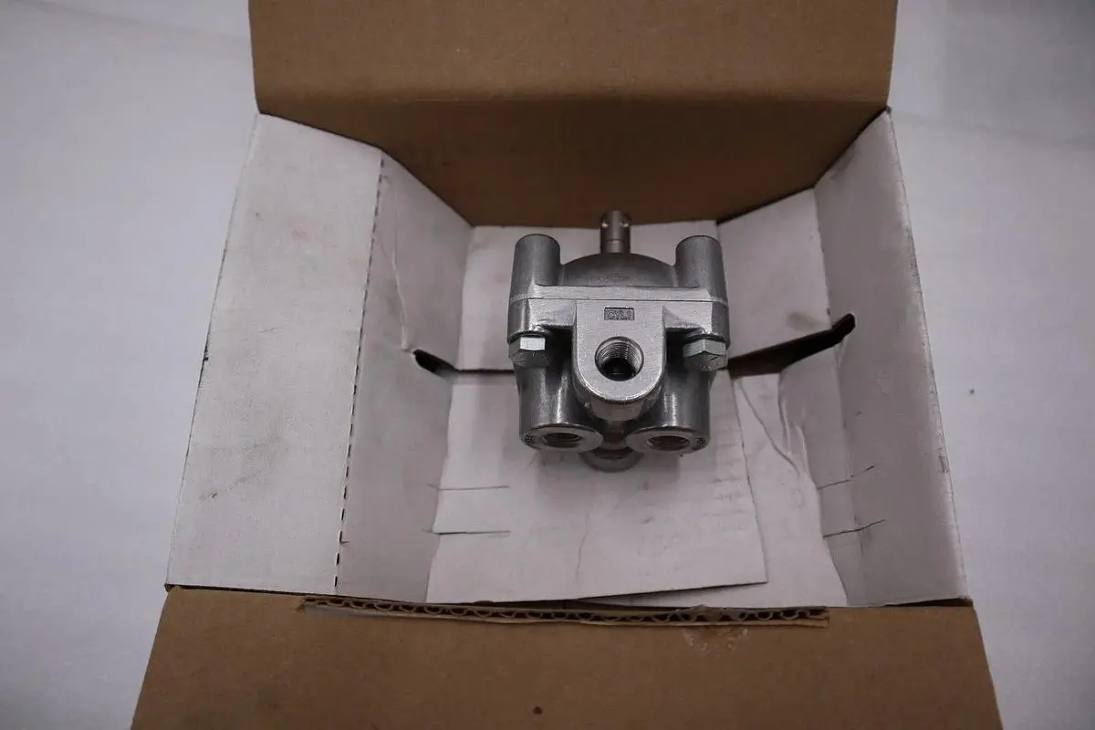 BARKSDALE 9021-M-E VALVE SERIES 9020 - STOCK 3142CC