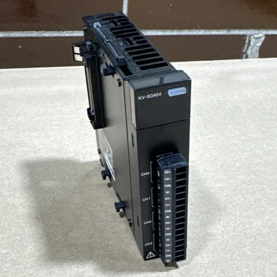USED KEYENCE KV-SDA04