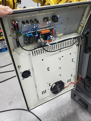 USED 2012 FANUC R-2000IB/210F