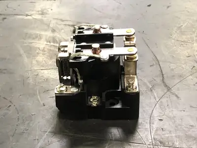 USED DAYTON 5Z546