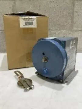 USED JOHNSON CONTROLS M13OGGA