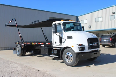 New | in-Stock 2027 MACK MD7 Rolloff Trucks Texas US | Roll Off Truck World #1491884