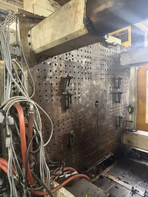 2002 KRAUSS MAFFEI KM2700 - 14700MC Horizontal Plastic Injection Molding Machines | JYC MACHINERY (5)