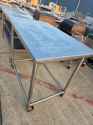 Used Falcon Restaurant Supply Used 48" 30" Stainless Steel Table with Casters - FG9 - SS405 Food Prep Tables Illinois US | Falcon Restaurant Supply #1373541
