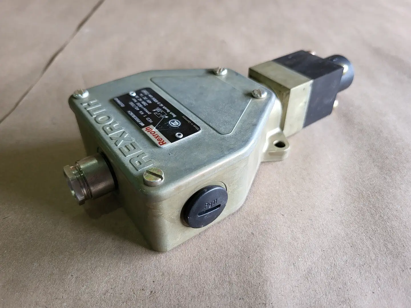 NEW REXROTH R900383624