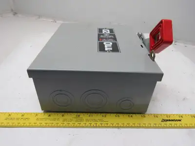 General Electric THN3361 Model 7 600V 30A  Non-Fusible Disconnect Safety Switch