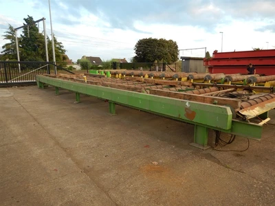 USED HEAVY DUTY ROLLER CONVEYORS 3100 MM