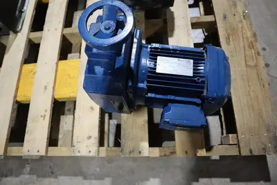 SEW EURODRIVE SA67 D26 DRN90S4/ SA67D26DRN90S4 GEARMOTOR-SURPLUS NEVER USED HS25