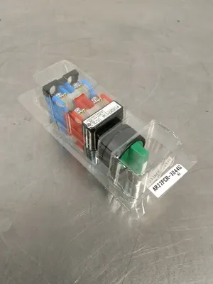 FUJI ELECTRIC AR22PCR-3 044 Green Selector Switch 4A