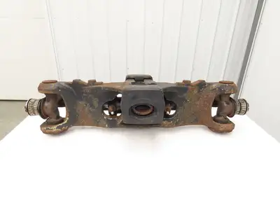 Hyster E60Z-33 Electric Forklift Rear Axle Dual Hydraulic Steering Assembly