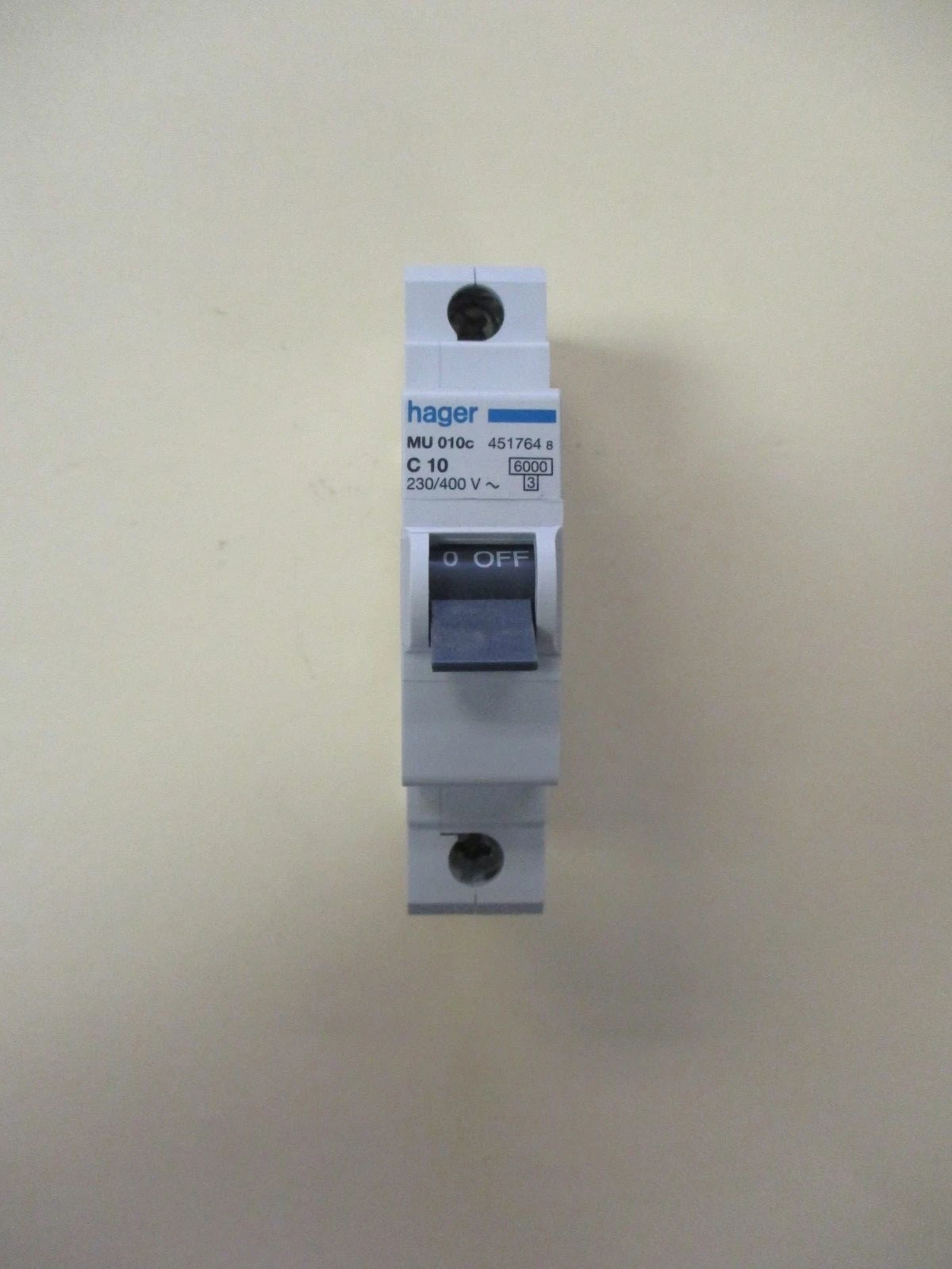 USED Hager MU 010c (451764 8)