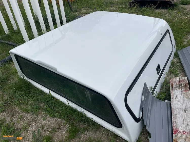 Used LEER WHITE TRUCK TOPPER Automotive Equipment Michigan US | Miedema Asset Management Group #1148340
