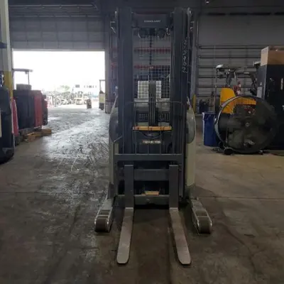 USED 2019 CROWN RR5725-45