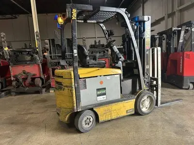 Used 2016 YALE ERC060VG 4-Wheel Sit down Electric Counterbalance Forklifts Illinois US | Somerset Equipment Sales #1542835