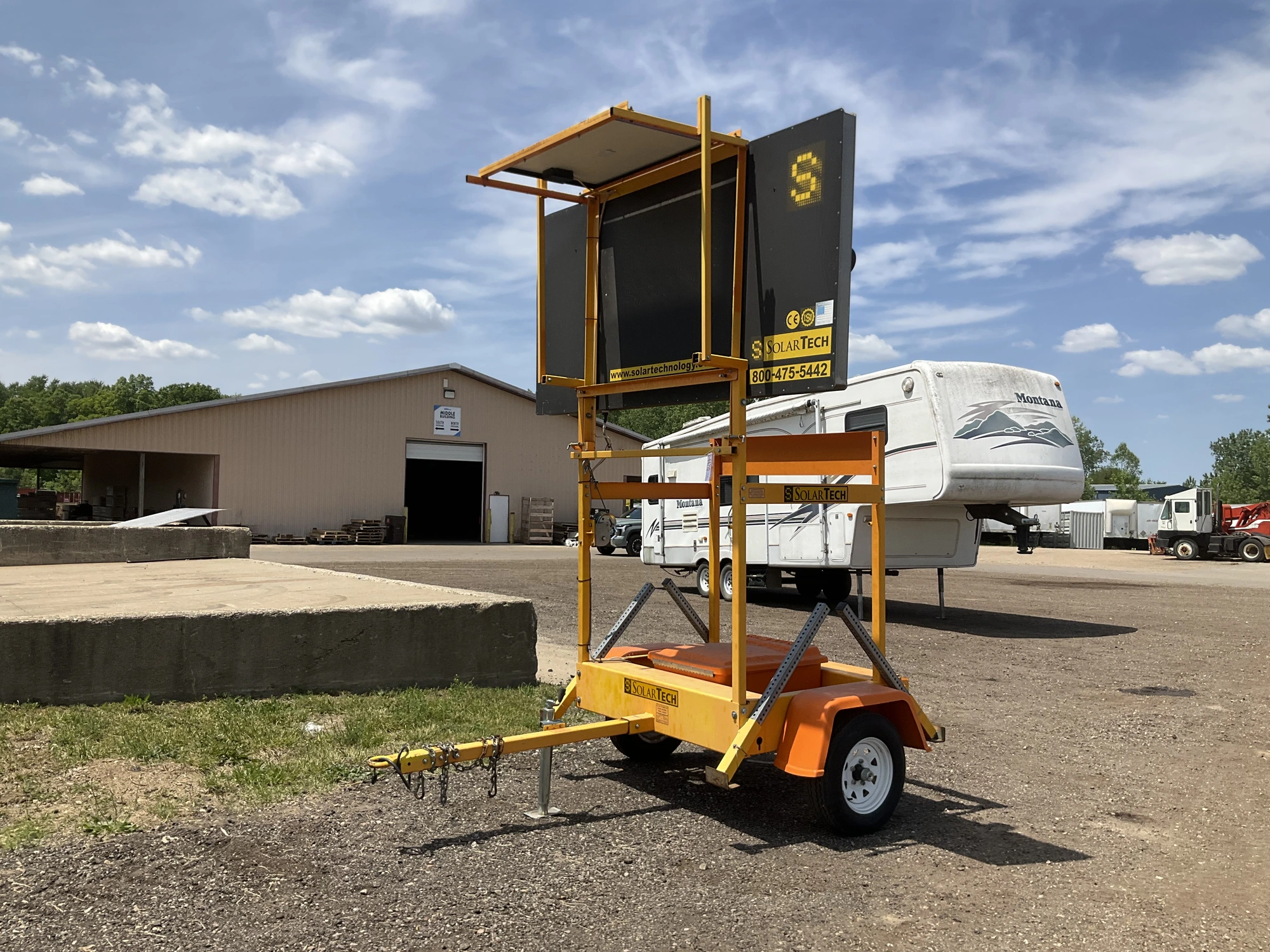 Solar Tech Silent Sentinel Arrow Board - will not power on/charge, manual winch to raise/lower the b...